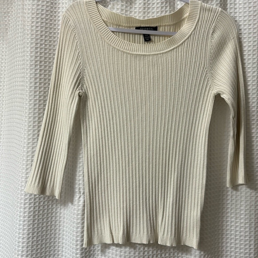 3/4 sleeve knit top
